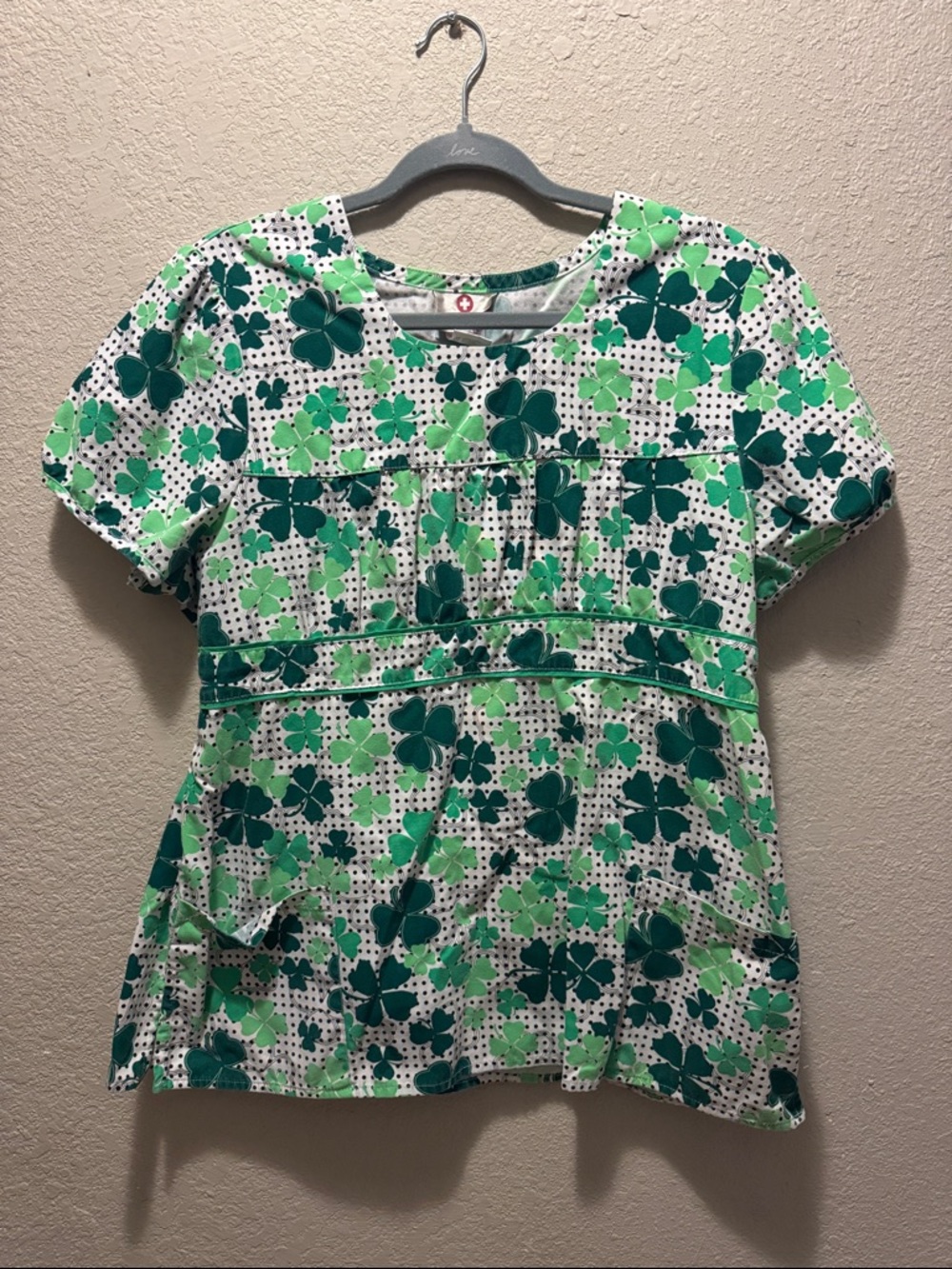 St. Patrick’s Day Shamrock Print Women’s Scrub Top